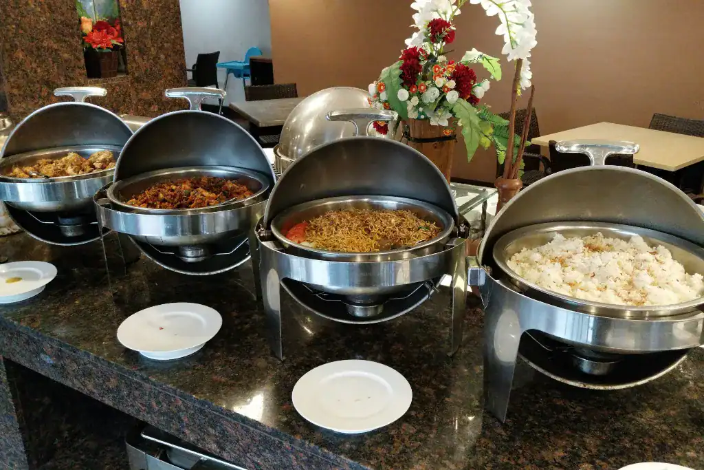 Hot and Ready: How to Keep Food Warm for a Party