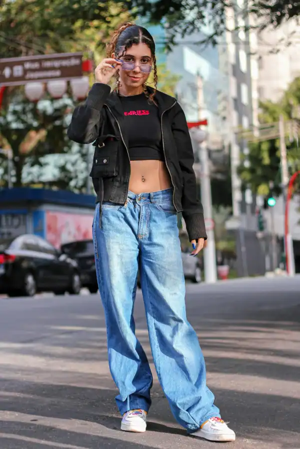 fashion trends like baggy clothing gained popularity in the 2000s